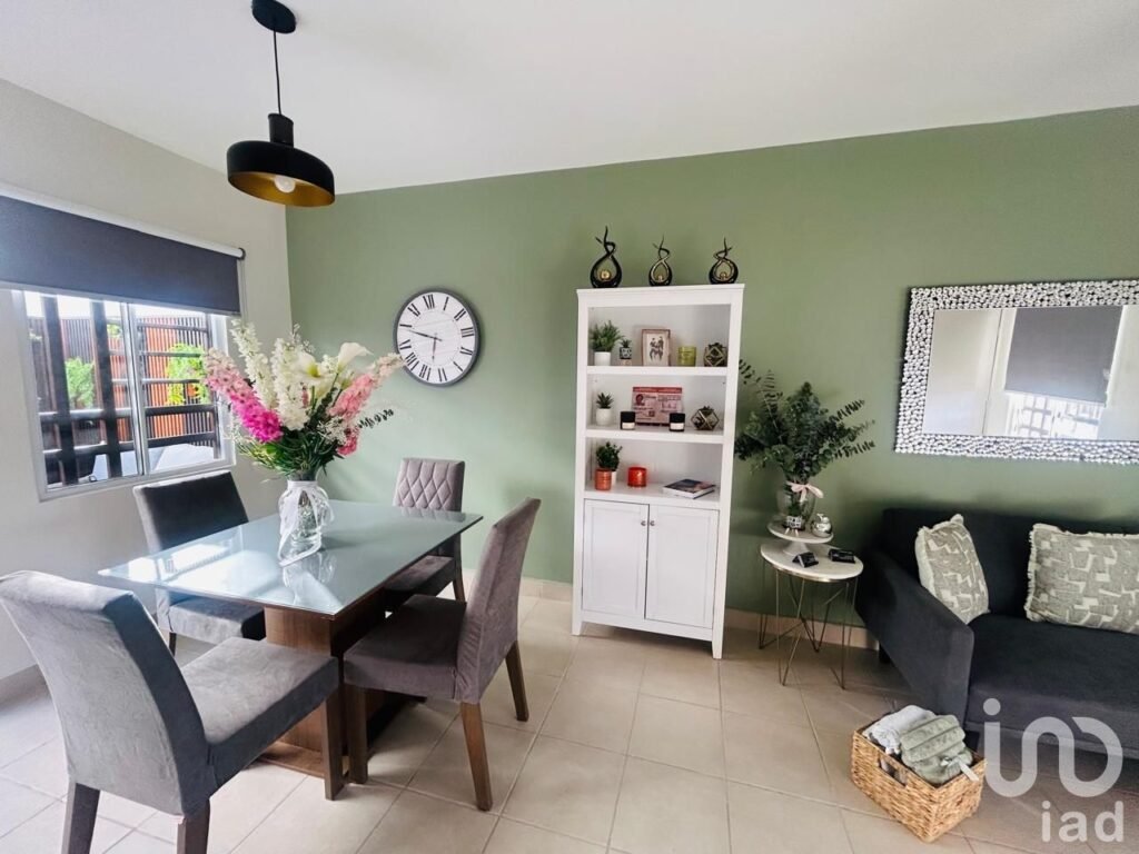 Se vende Casa con precio especial en privada Victoria Residencial, Tijuana. (#4)