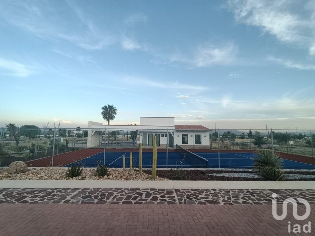 Terreno escriturado Ciudad Maderas San Luis Potosi