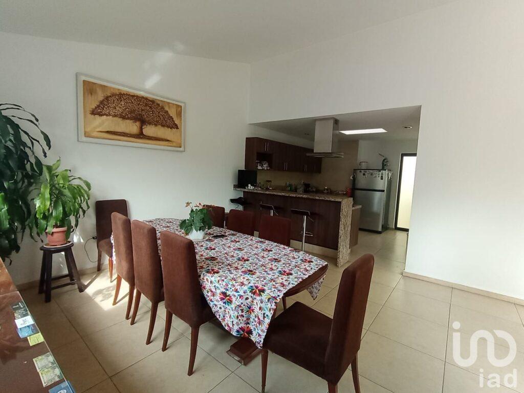 Casa de un nivel en venta en Real del Bosque, Corregidora