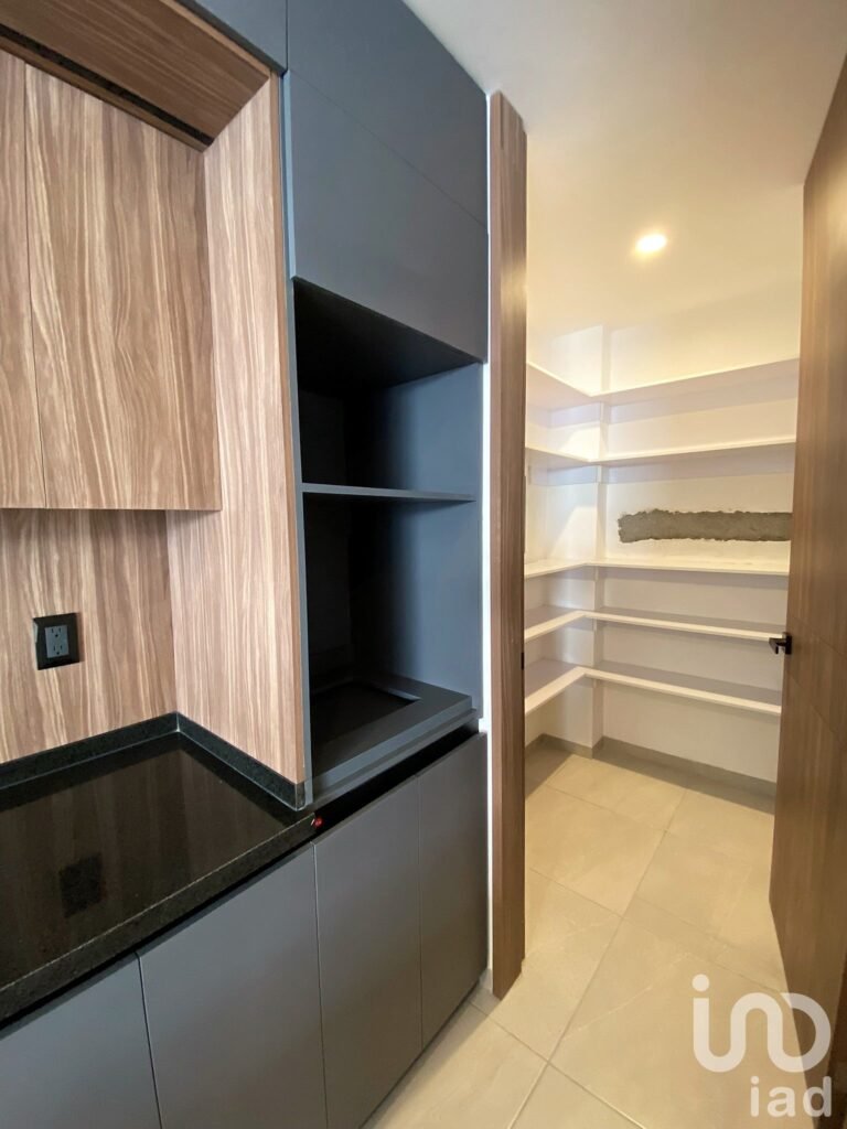 CASA EN VENTA EN EL CONDADO, CORREGIDORA QUERÉTARO