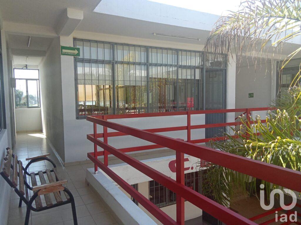 Renta de piso planta alta