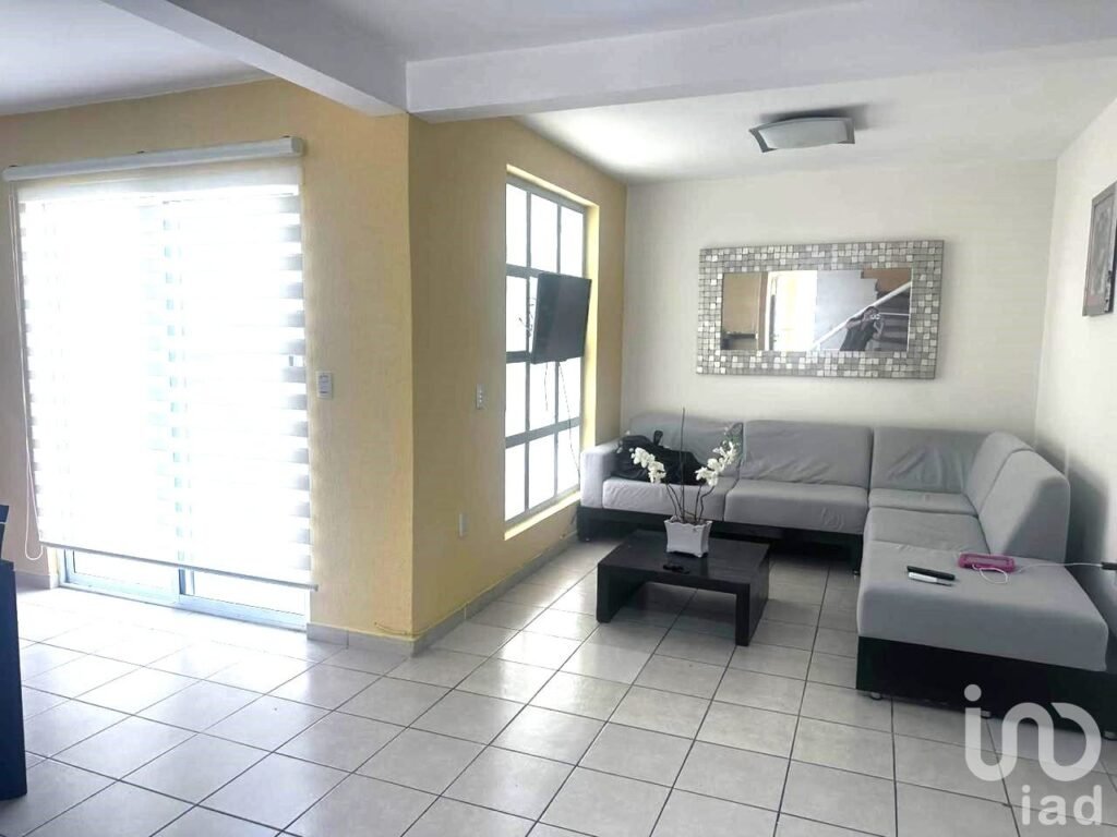 CASA EN RENTA AMUEBLADA EN PRIVADAS MACTUMATZA, AL SUR PTE DE TUXTLA
