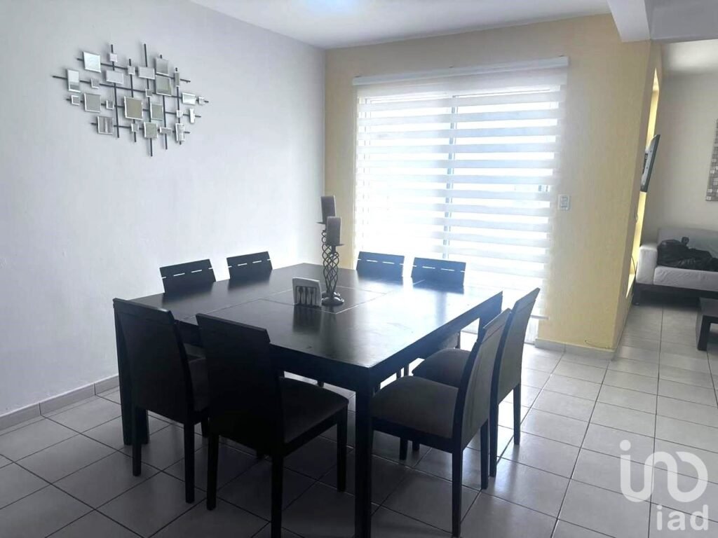 CASA EN RENTA AMUEBLADA EN PRIVADAS MACTUMATZA, AL SUR PTE DE TUXTLA