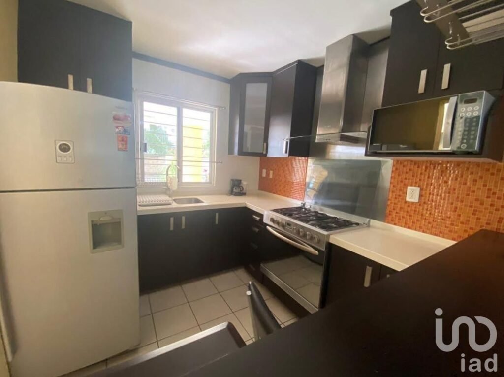 CASA EN RENTA AMUEBLADA EN PRIVADAS MACTUMATZA, AL SUR PTE DE TUXTLA