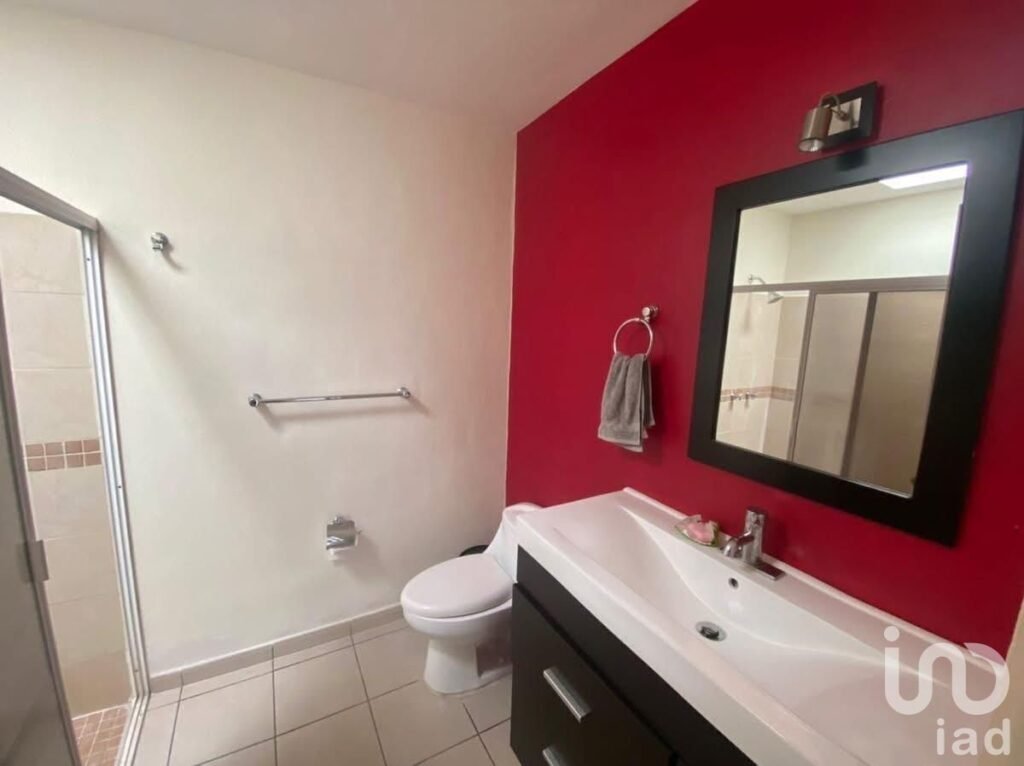 CASA EN RENTA AMUEBLADA EN PRIVADAS MACTUMATZA, AL SUR PTE DE TUXTLA