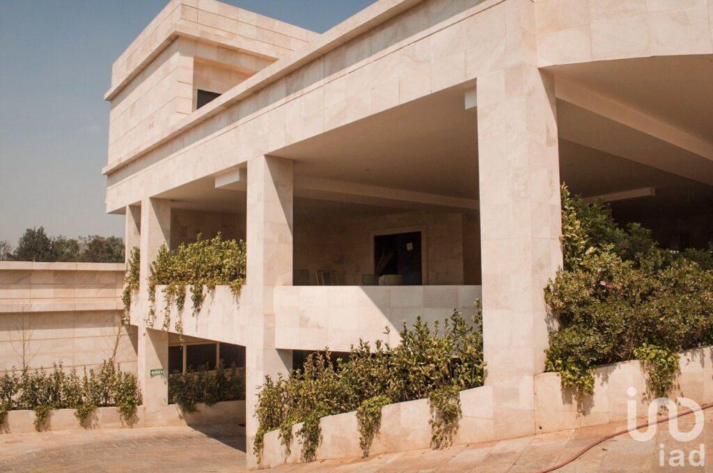 Venta Exclusivo en Lomas Altas, diseño Girault, vista espectacular Core & Shell crea tu propio lujo.