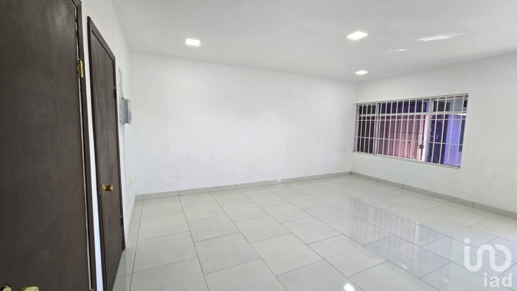 LOCALES COMERCIALES EN RENTA, PLAZA COMERCIAL CENTRICA, CD JUAREZ CHIH