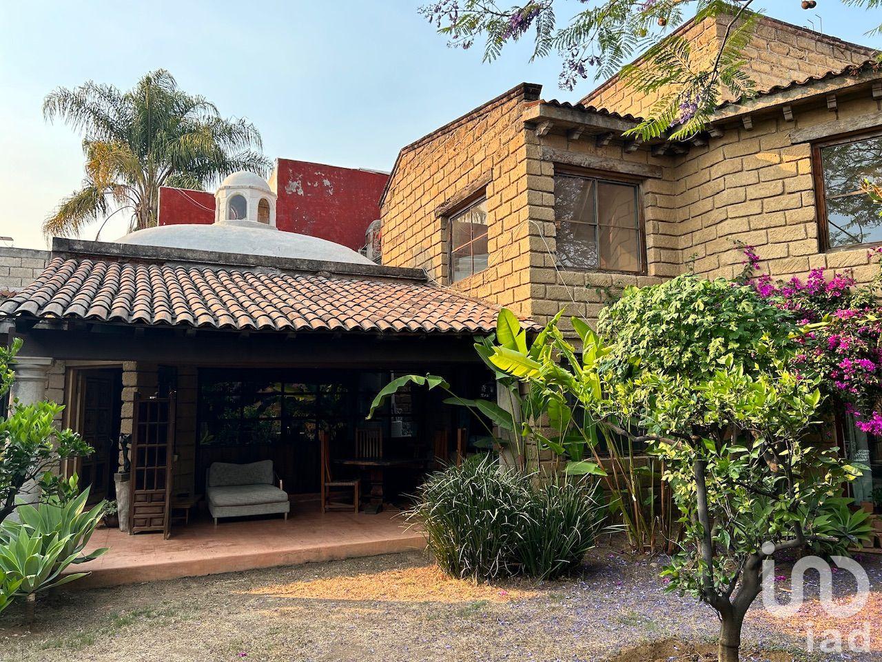 Casa en venta, un nivel, estilo Cuernavaca, Cuernavaca