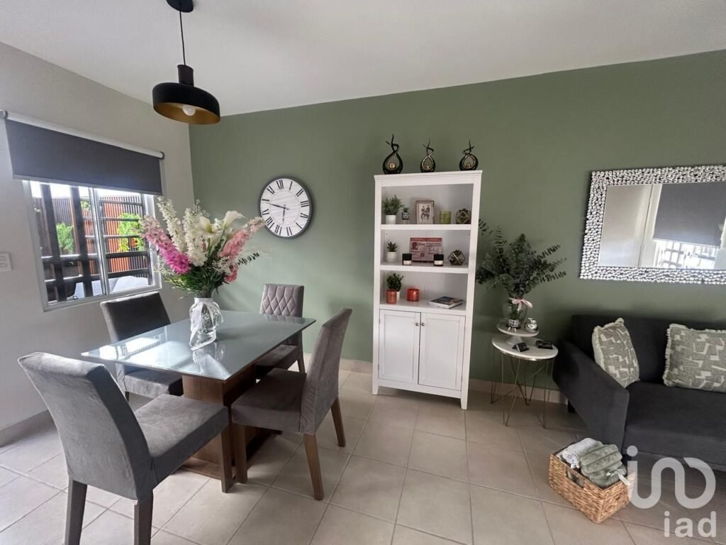 Se vende Casa con precio especial en privada Victoria Residencial, Tijuana. (#10)