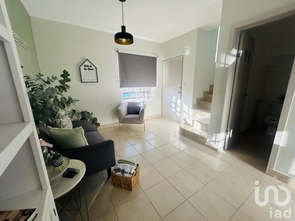 Se vende Casa con precio especial en privada Victoria Residencial, Tijuana. (#10)