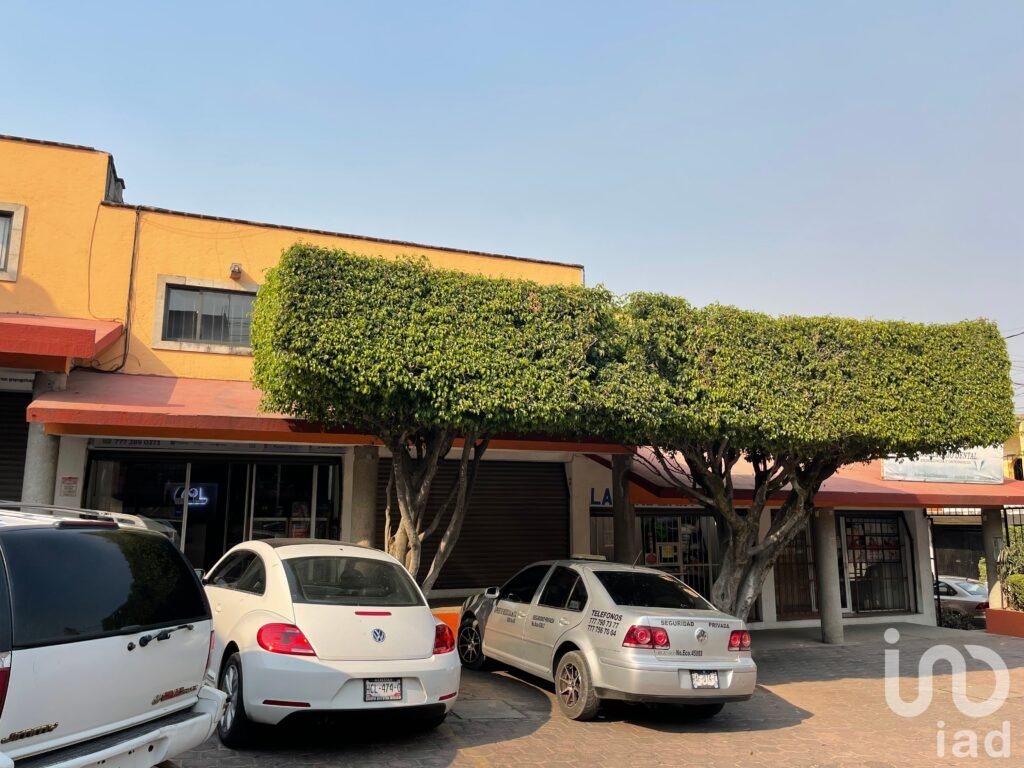 VENTA PLAZA COMERCIAL EN FRACC VILLAS DEL DESCANSO EN JIUTEPEC; MORELOS