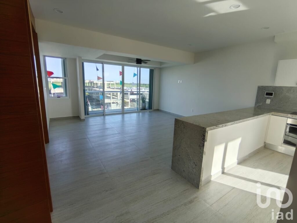 VENDO CONDOMINIO NUEVO EN AV. BONAMPAK FRENTE A PUERTO CANCUN, CANCUN, Q.ROO