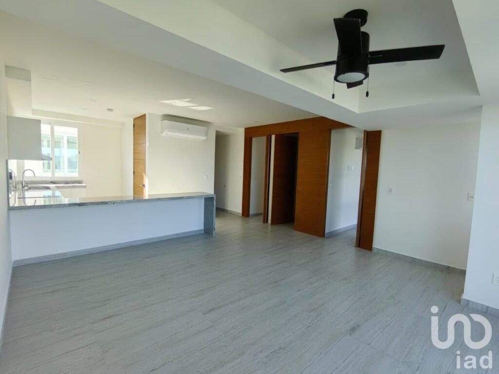 VENDO CONDOMINIO NUEVO EN AV. BONAMPAK FRENTE A PUERTO CANCUN, CANCUN, Q.ROO