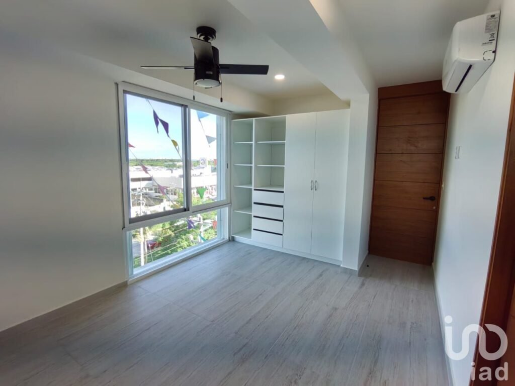 VENDO CONDOMINIO NUEVO EN AV. BONAMPAK FRENTE A PUERTO CANCUN, CANCUN, Q.ROO