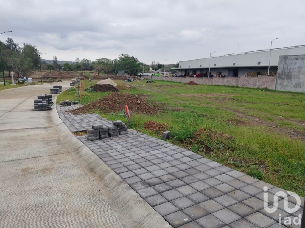 TERRENO EN VENTA LOTE 6, FRACC. BOSQUES DE LAS HAYAS RESIDENCIAL, EL LENCERO EMILIANO ZAPATA, VER.