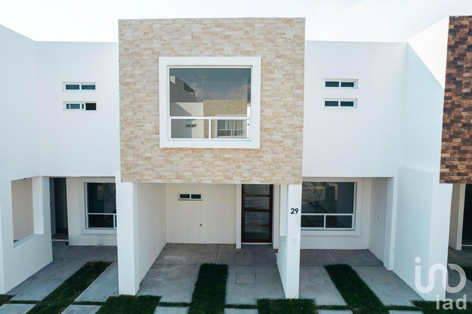 Casa nueva en venta en Cuautlancingo – 3 recámaras, jardín y fraccionamiento cerrado