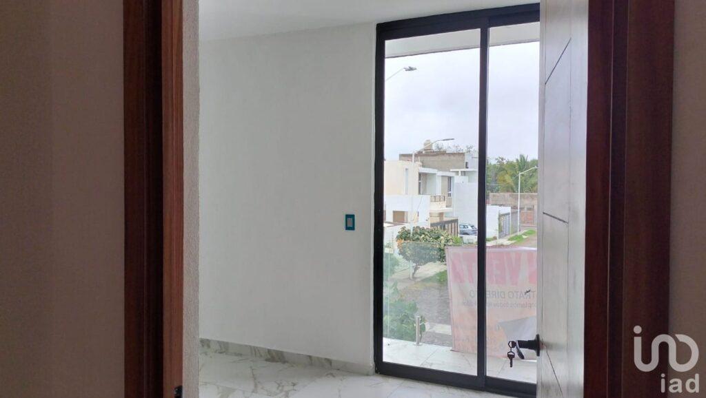 Casa en Venta en Villas Diamante cerca de Av Pablo Silva