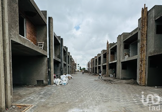 Casa en preventa en San Andrés Cholula. Residencial con alberca y vistas al volcán.
