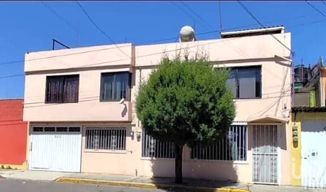 EN VENTA , CASA EN COLONIA LAS AMERICAS,TOLUCA.