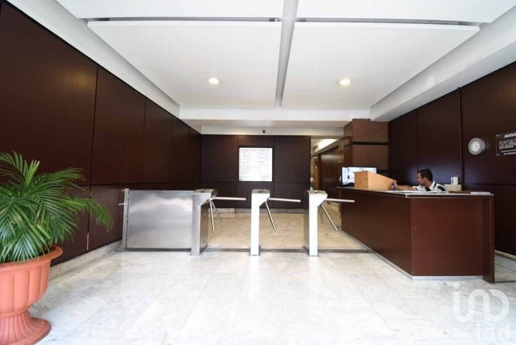 OFICINAS EN RENTA , EDIFICIO DE 15 NIVELES, EN LA COLONIA ROMA NORTE, ALVARO OBREGON.