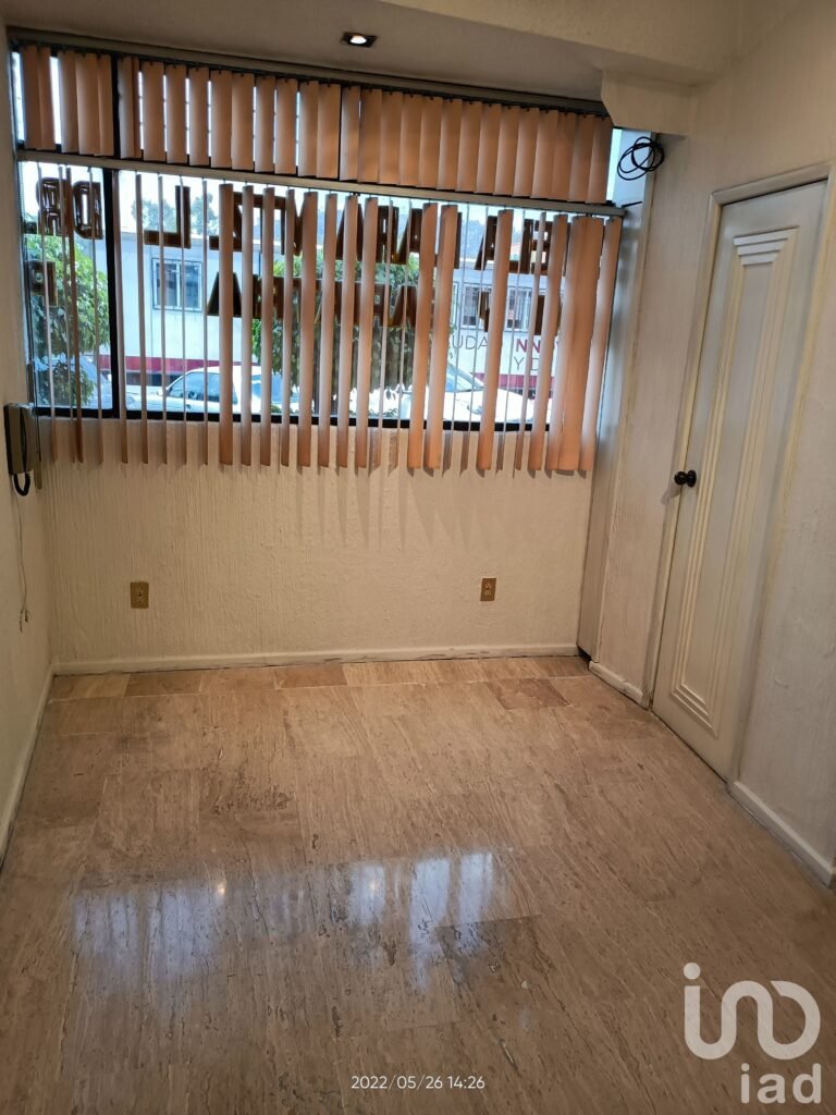 CONSULTORIO EN VENTA, REGIMEN EN CONDOMINIO A 1/2 CUADRA INSURGENTES NTE., CDMX.