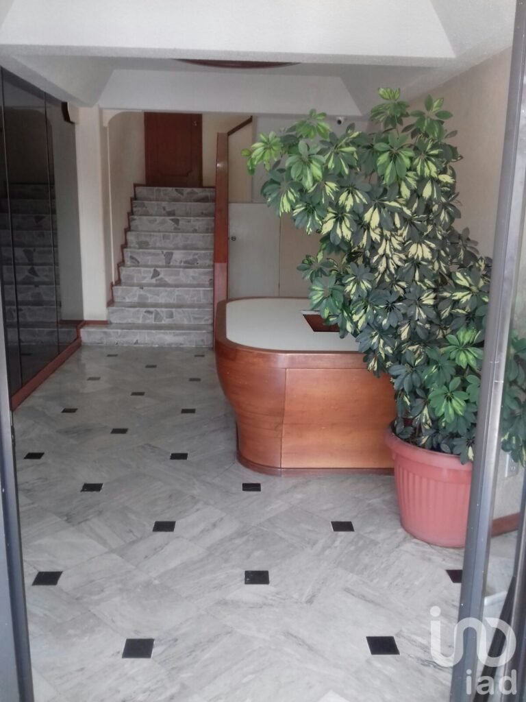 CONSULTORIO EN VENTA, REGIMEN EN CONDOMINIO A 1/2 CUADRA INSURGENTES NTE., CDMX.