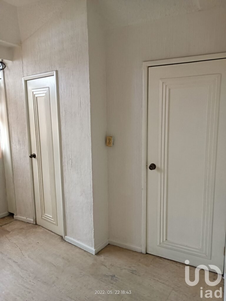 CONSULTORIO EN VENTA, REGIMEN EN CONDOMINIO A 1/2 CUADRA INSURGENTES NTE., CDMX.