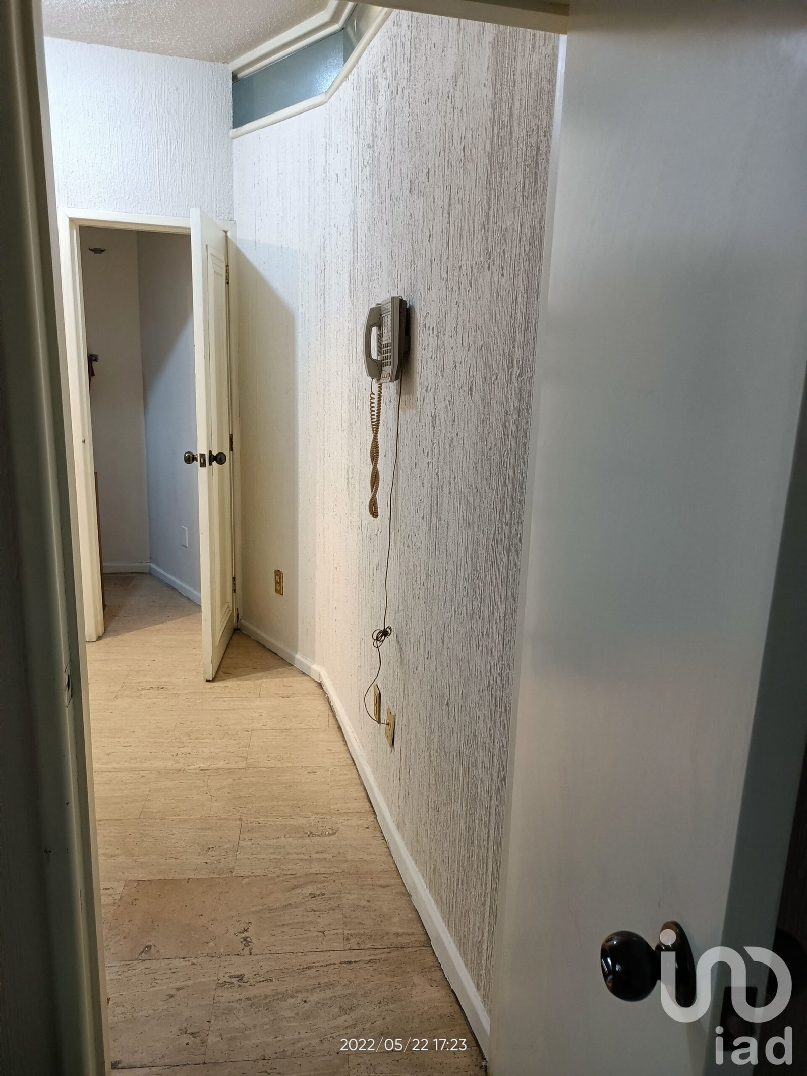 CONSULTORIO EN VENTA, REGIMEN EN CONDOMINIO A 1/2 CUADRA INSURGENTES NTE., CDMX.