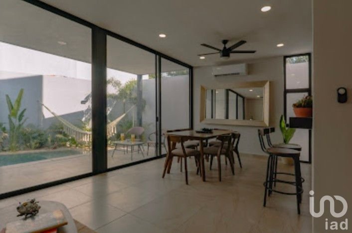 Venta de casa en privada en Conkal, Yucatán.