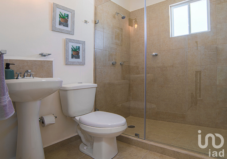 Casa con Recamara en Planta Baja en El Marqués Qro. C.P. 76245