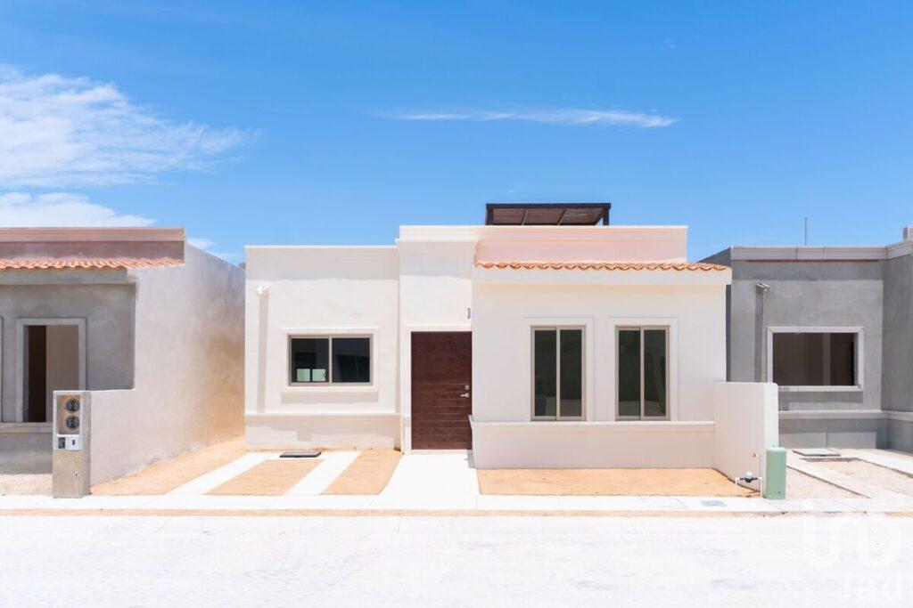 CASA EN PREVENTA MODELO COPAO LOMAS DEL CENTENARIO