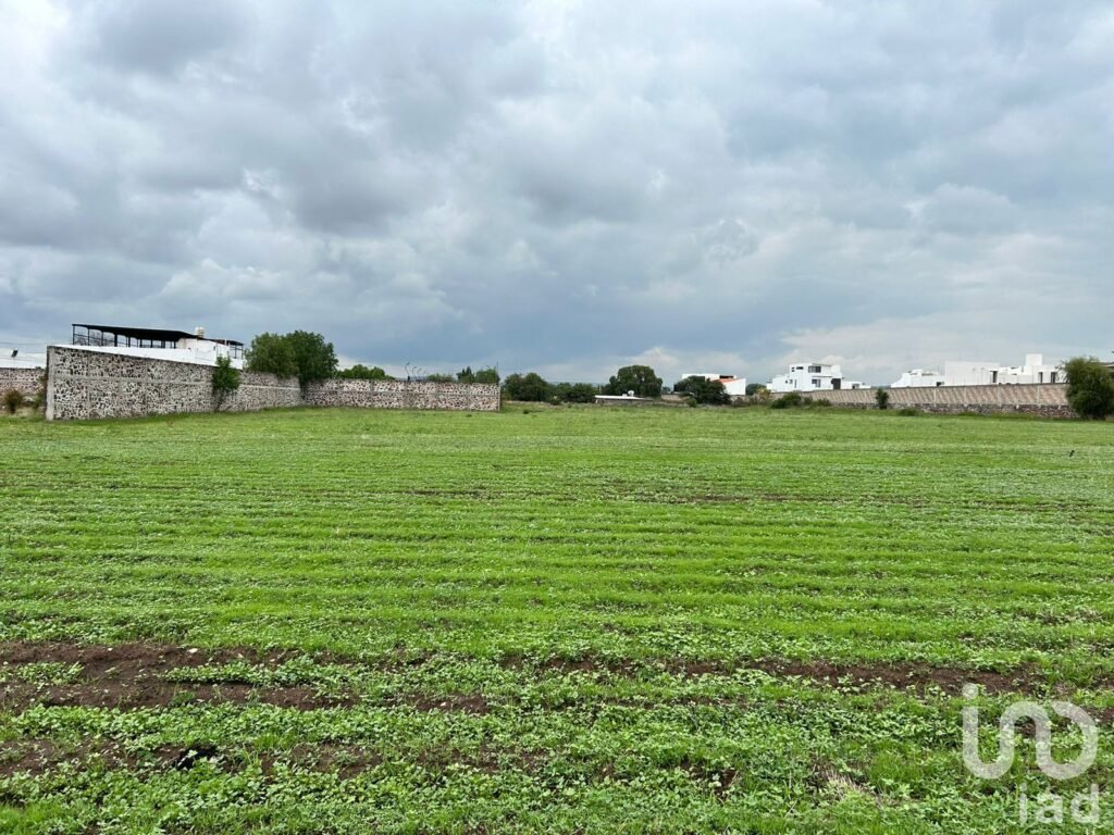 Venta Terreno o Macro en San Juan del Río, Canal de Santa Clara aún costado de SANTUARIA