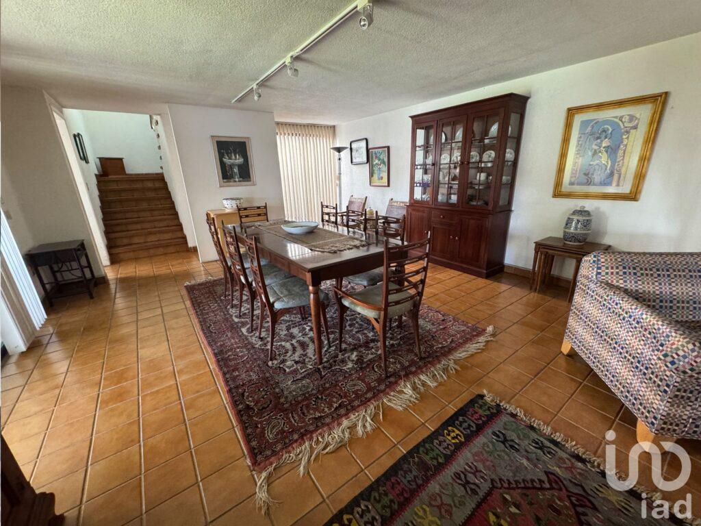 Casa en Venta en Zona Dorada de Cuernavaca, Morelos.