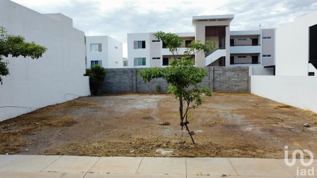Terreno en VENTA en EL CIELO Parque Residencial  252m2 Cerritos Mazatlán