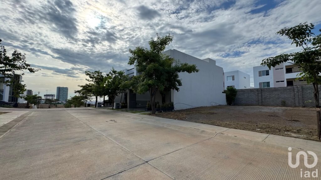 Terreno en VENTA en EL CIELO Parque Residencial  252m2 Cerritos Mazatlán