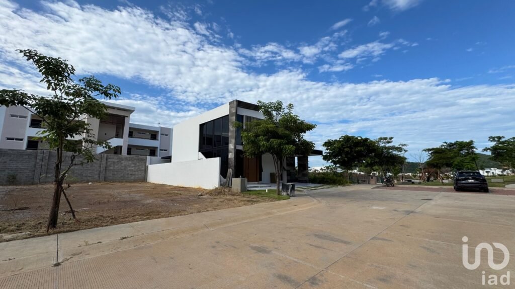 Terreno en VENTA en EL CIELO Parque Residencial  252m2 Cerritos Mazatlán