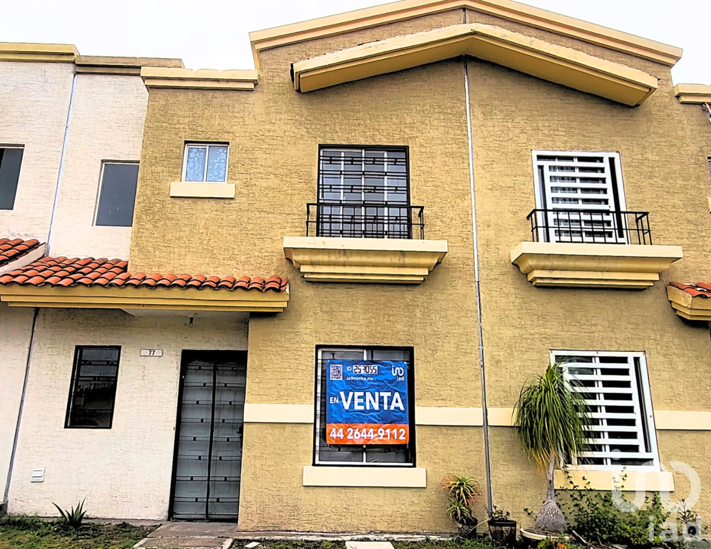 Casa en Venta precio de oportunidad en Ciudad del Sol, Querétaro