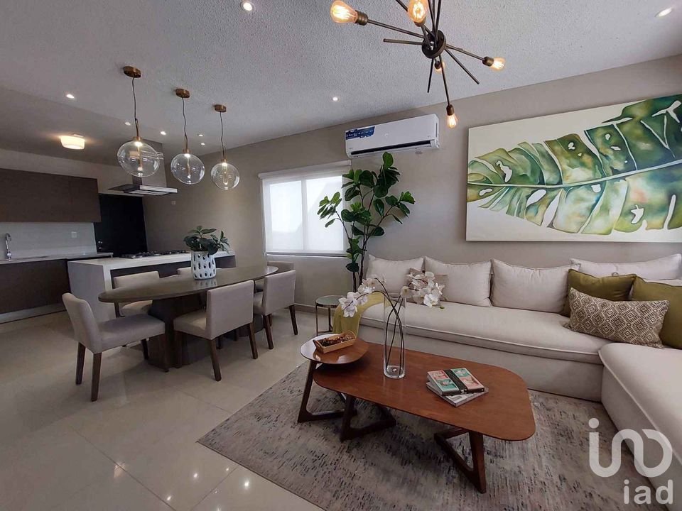 *CASA EN VENTA, MIRABEL (P. V.)