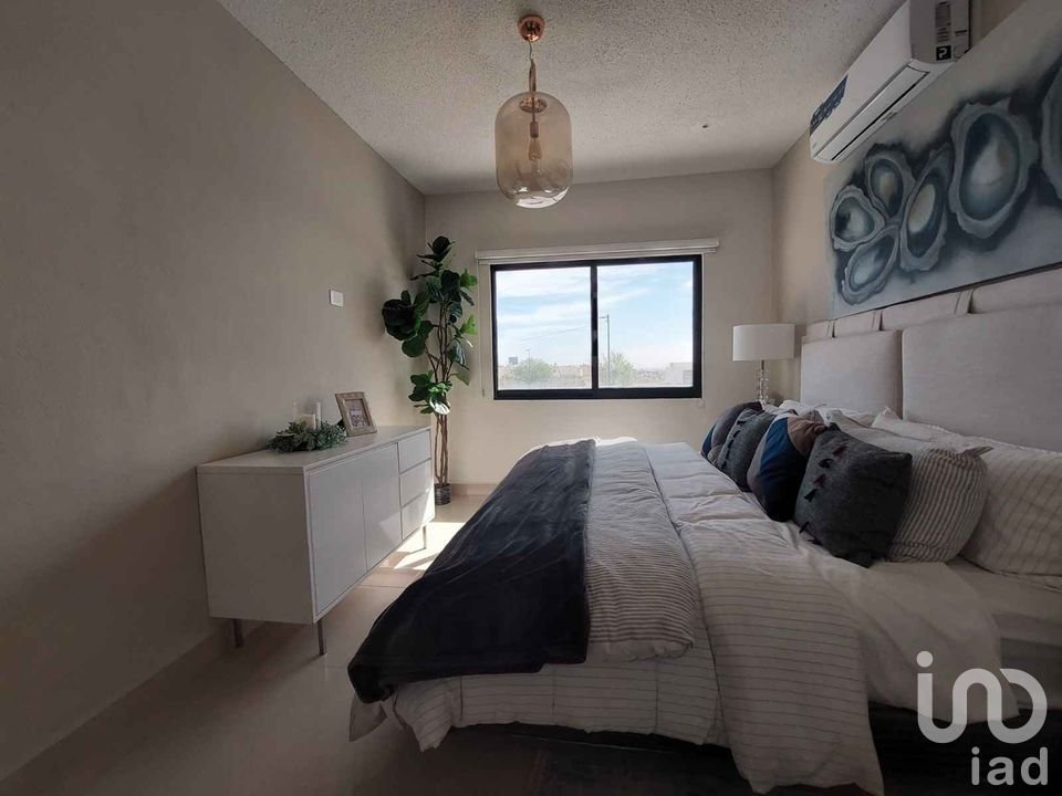 *CASA EN VENTA, MIRABEL (P. V.)