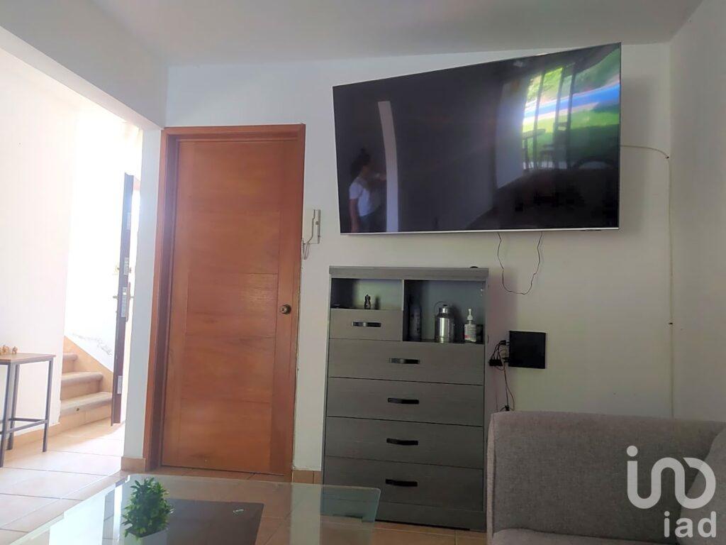 Casa sola con alberca en privada | Prados de Cuernavaca