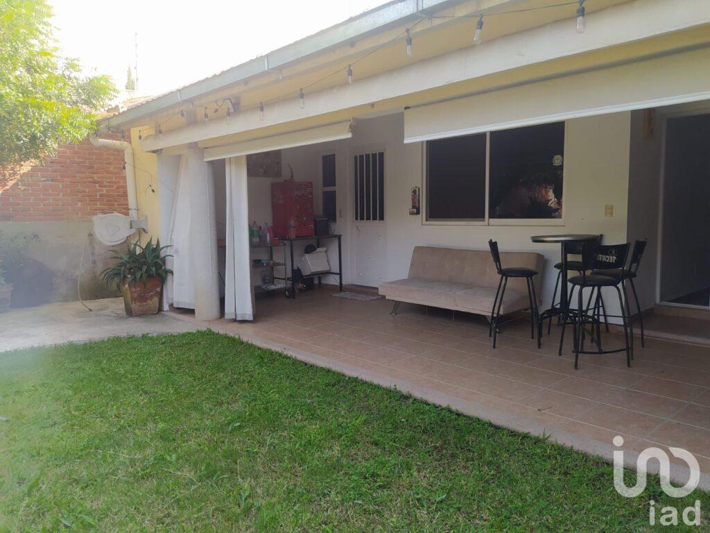 Casa sola con alberca en privada | Prados de Cuernavaca