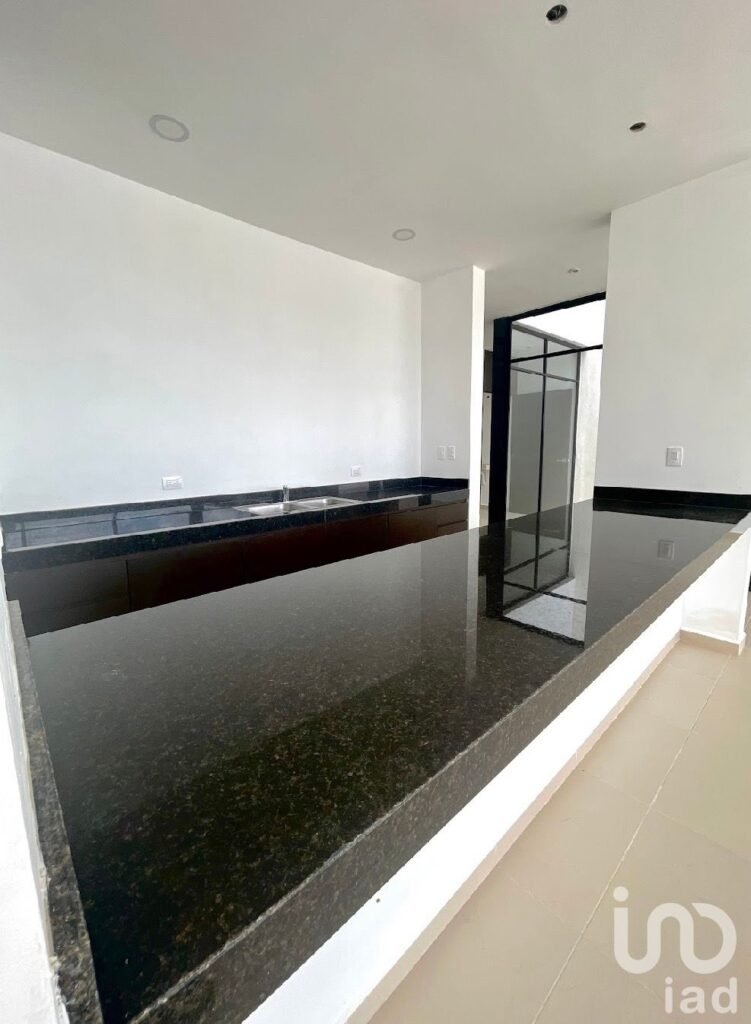 CASA NUEVA EN VENTA EN PRIVADA CONKAL YUCATÁN