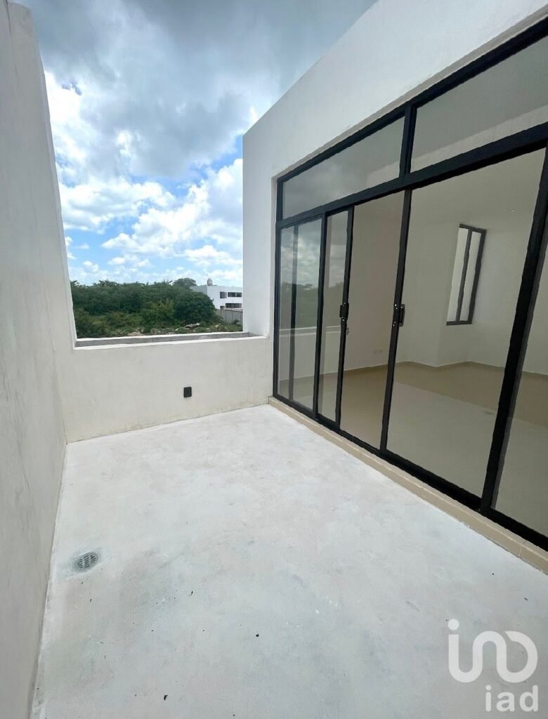 CASA NUEVA EN VENTA EN PRIVADA CONKAL YUCATÁN