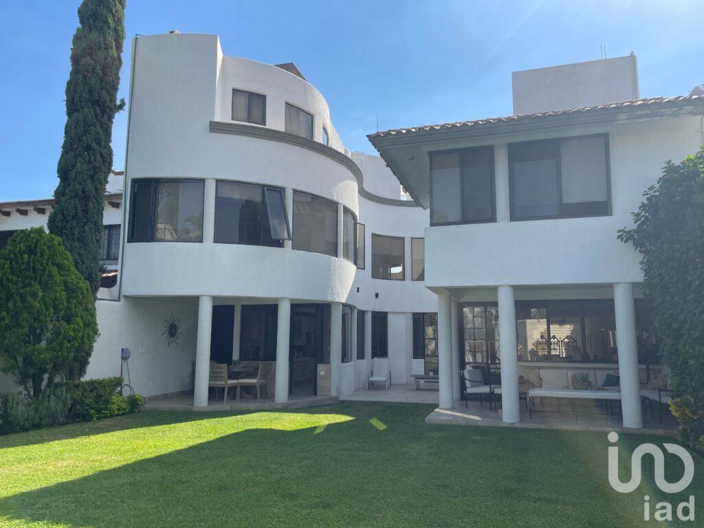 Venta de Casa en Zona exclusiva de Cuernavaca, Morelos