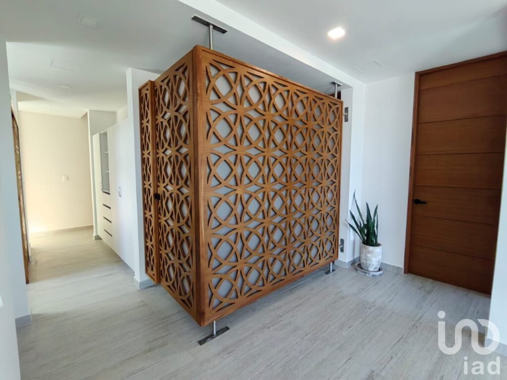 VENDO CONDOMINIO EN LA AV. BONAMPAK FRENTE A PUERTO CANCUN, CANCUN, Q.ROO