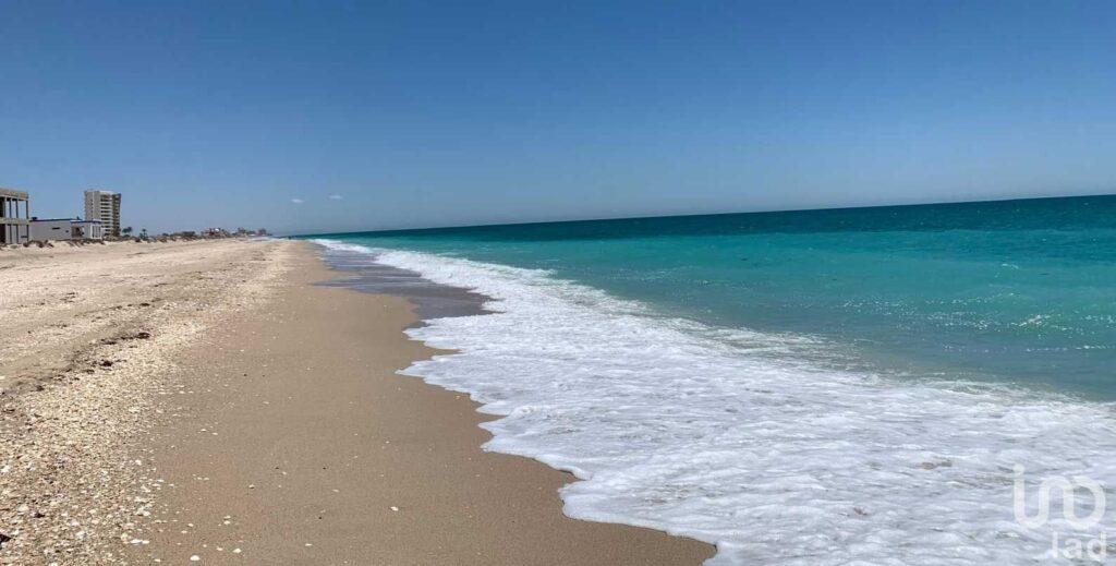 Terreno en venta frente al mar en Playa Encanto en Puerto Peñasco, Sonora.