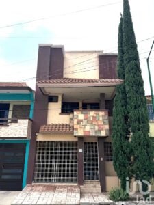 CASA EN VENTA EN FRACCIONAMIENTO SAN FERNANDO DEL LADO NORTE ORIENTE DE TUXTLA CASA EN VENTA EN FRACCIONAMIENTO SAN FERNANDO DEL LADO NORTE ORIENTE DE TUXTLA