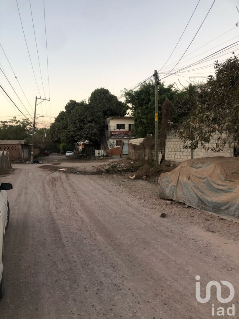 Terreno en Venta en Puerto Vallarta  Colonia Loma Bonita