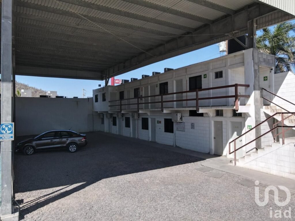 BODEGA INDUSTRIAL CON OFICINAS EN VENTA EN LA RINCONADA EL CARDONAL LA PAZ BAJA CALIFORNIA SUR