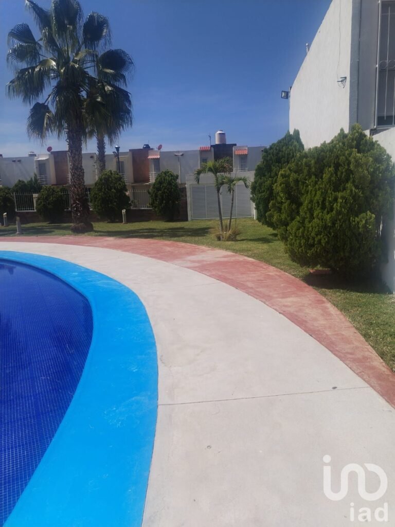 RENTO CASA AMUEBLADA CUAUTLA " LOS ALMENDROS"